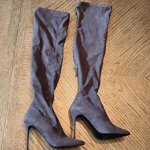Steve Madden gray Suede high boots size 7